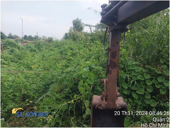 phát quang, dọn cỏ, san ủi mặt bằng với XE CƠ GIỚI